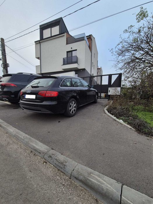 Audi A4 B8 S-line 2.0 TDI/Navi/Euro5/Automata