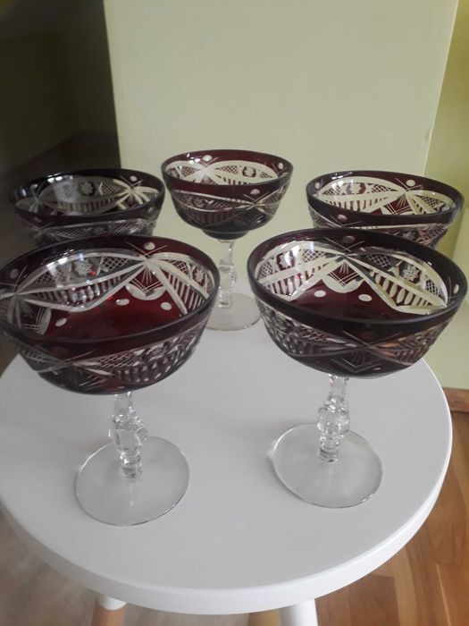 Cupe cristal rosu 5 bucati