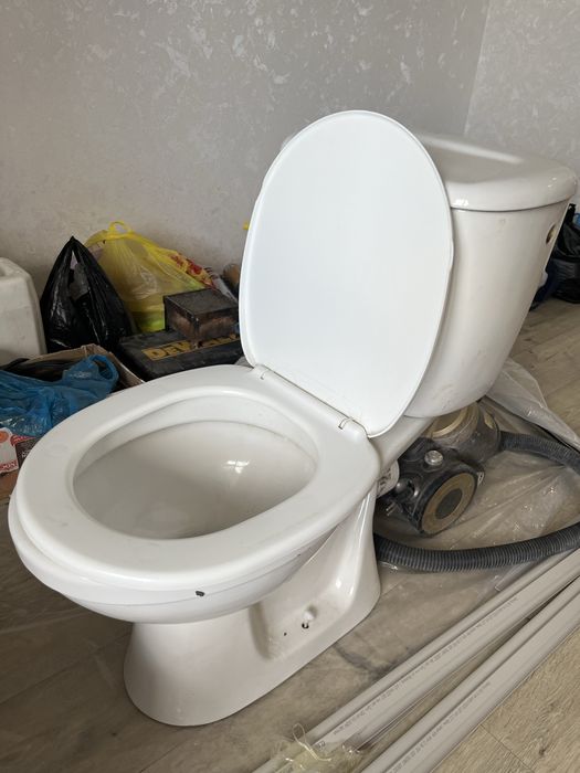 Продам унитаз