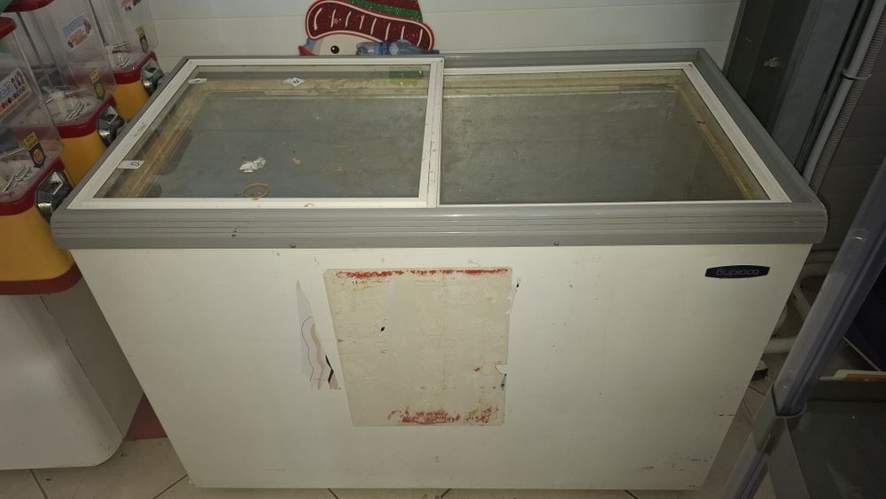 Продам морозильную камеру