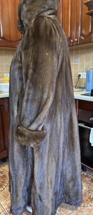 Продам норкувую шубу
