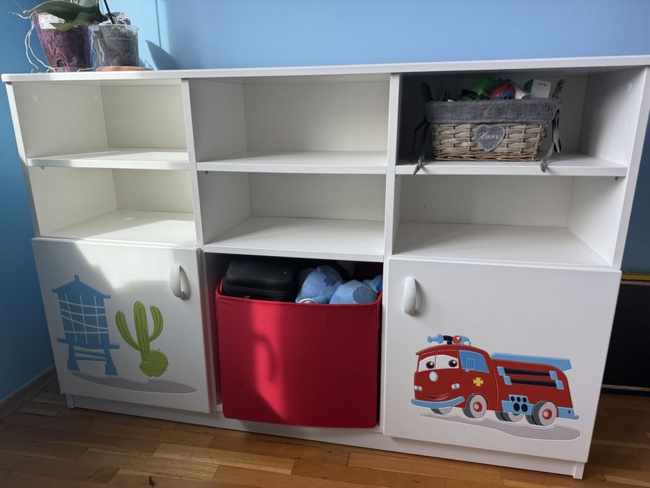 Обзавеждане за детска стая, детско легло, секция (скрин) , рафт