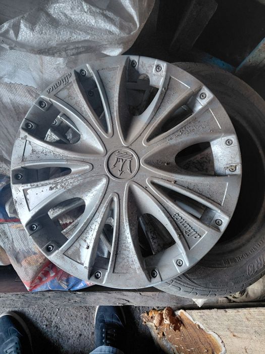 Продам колпаки на Гранту.