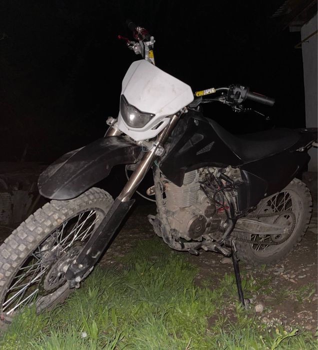 Продаю эндуро 06