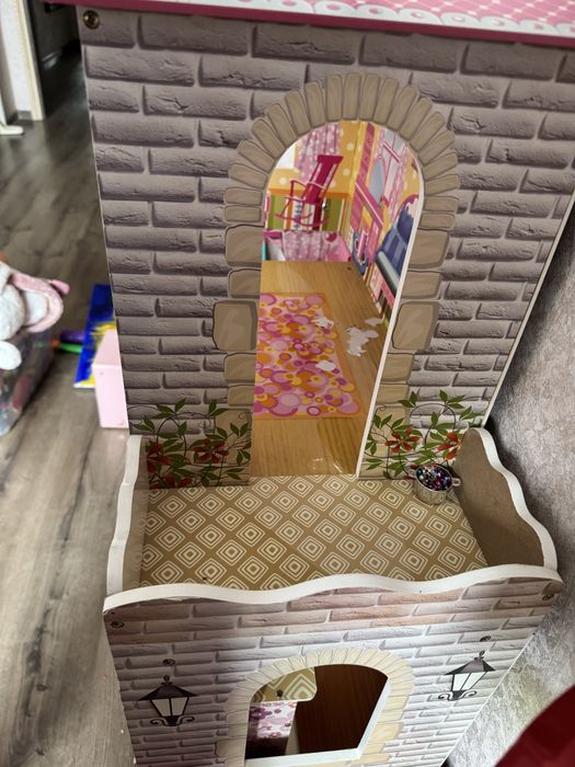 Кукольный домик из дерева