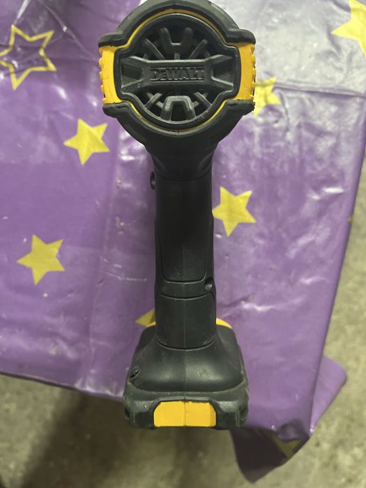 Suflanta aer cald dewalt cu acumulator