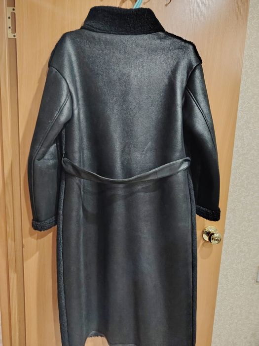 Продам верхнюю женскую одежду,
