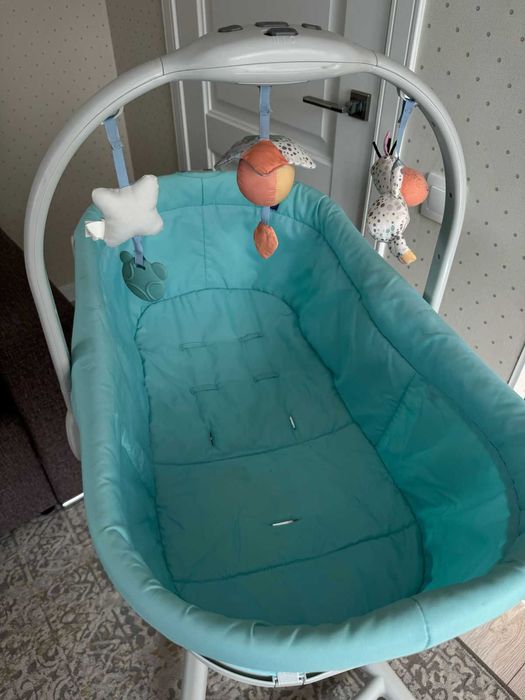 продам кроватку, стульчик 3 в 1