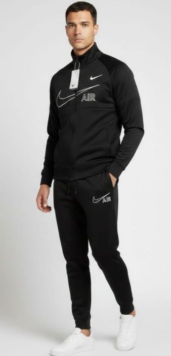 Model nou!  Trening baieti Nike din silon.