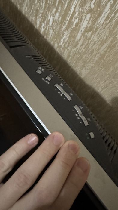 Продам телевизор бу проблема с экраном