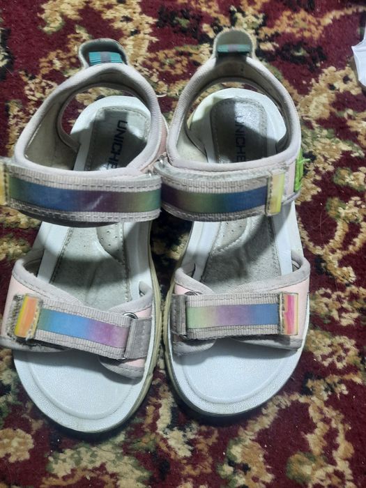 Продам туфли для девочки