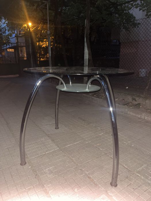 Сълклена трапезарна маса