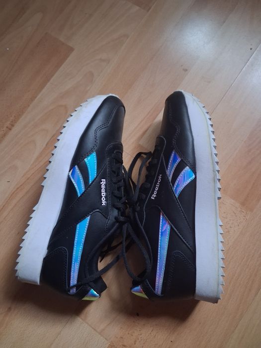 Pantofi reebok cu talpa inalta