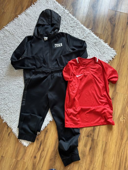 Спортна блузка Nike158