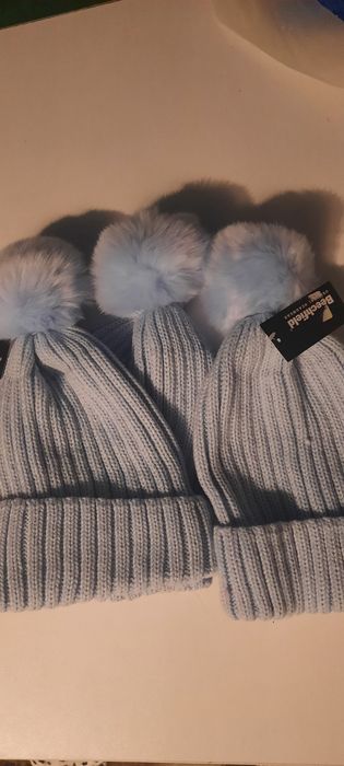 Caciuli dama tricotate bleo