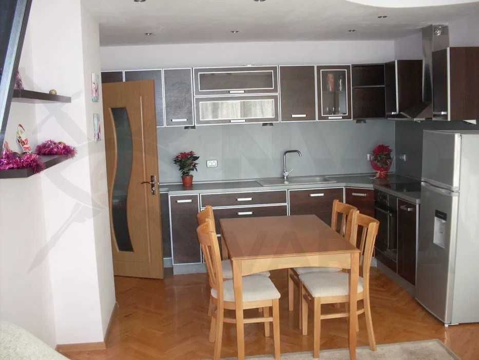 Дава се под наем Тристаен апартамент в Варна, Левски - 75 кв.м за 428.91 € - Снимка #1
