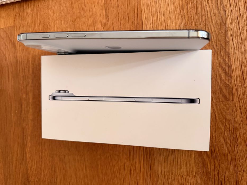 iPhone air 256GB Sky Blue Като нов!!!