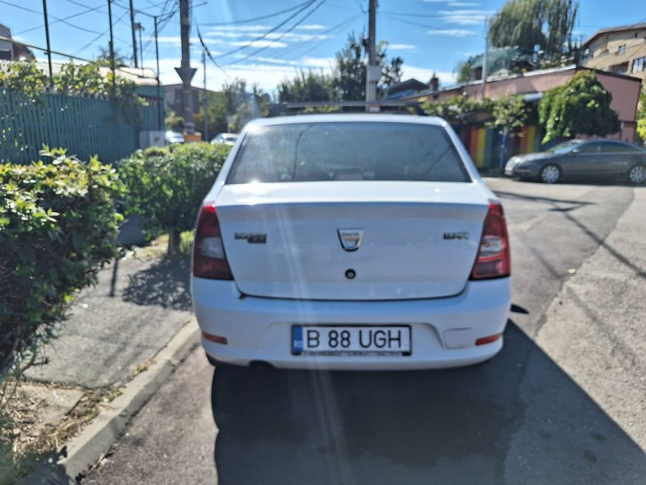 Vând Logan 1.4benzina