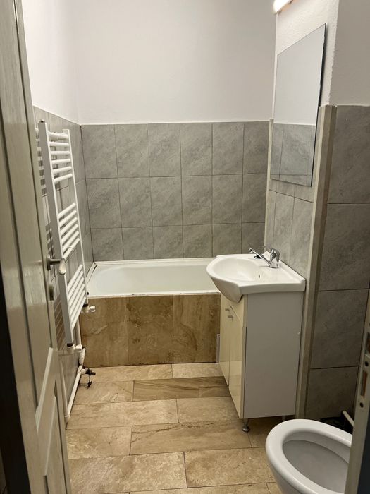 Inchiriez garsoniera Simeria