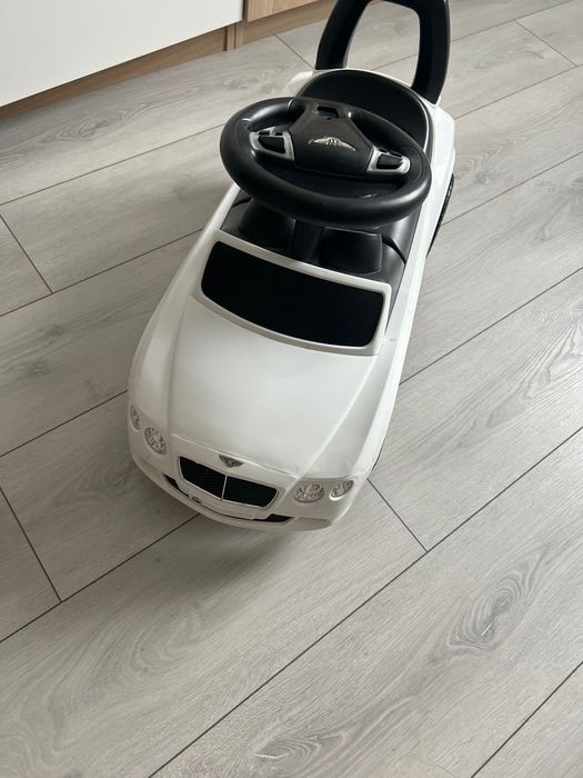 количка за бутане и колело за баланс