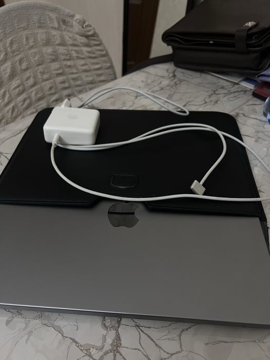 Срочно Macbook Pro 14 M1 pro 16/512 | Обмен