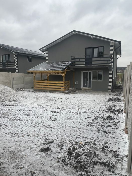 2x Case de Vanzare in Comuna Breasta la Str Principala(Casa)