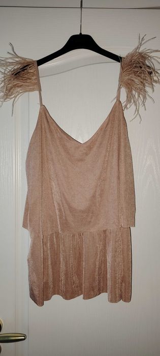 Ефирен топ с пера Mango