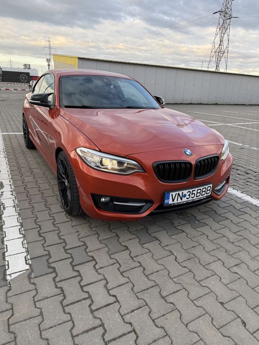 Vând Bmw 220i  sport