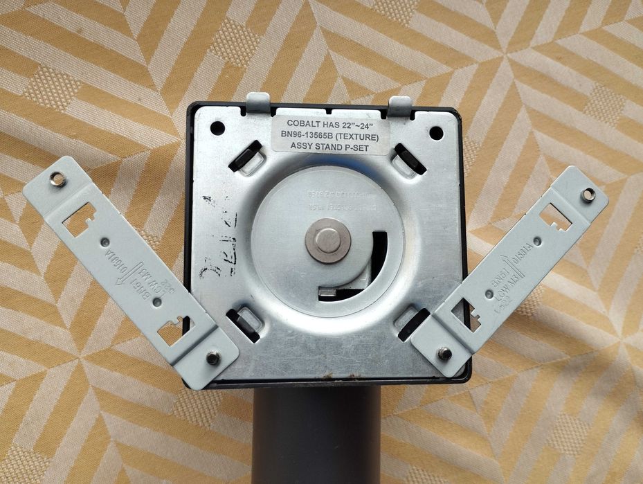 Стойка за монитор PHILIPS 27 inch и универсална стойка за монитор 24