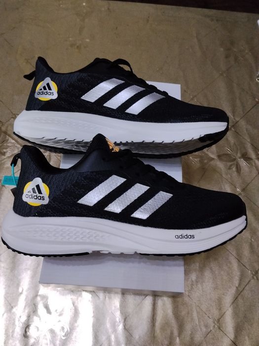 Adidas krasofka Vetnamda ishlab chiqarilgan