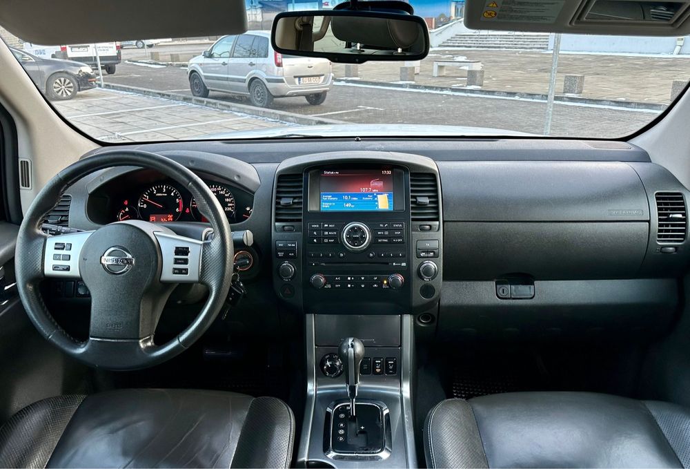 Nissan Navara 3.0 Dci/4x4/Automat/231 cp/