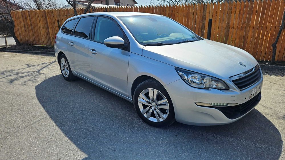 Peugeot 308 1.2 e-THP Active – 2016 – 110 CP – Benzină