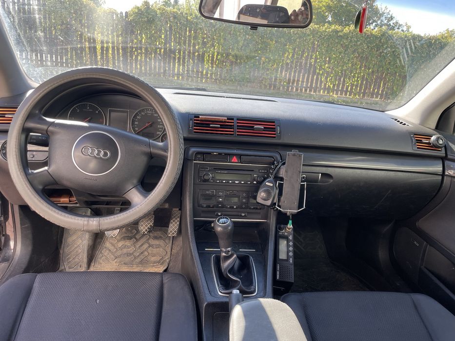 AUDI A4 2002 — imagine 4