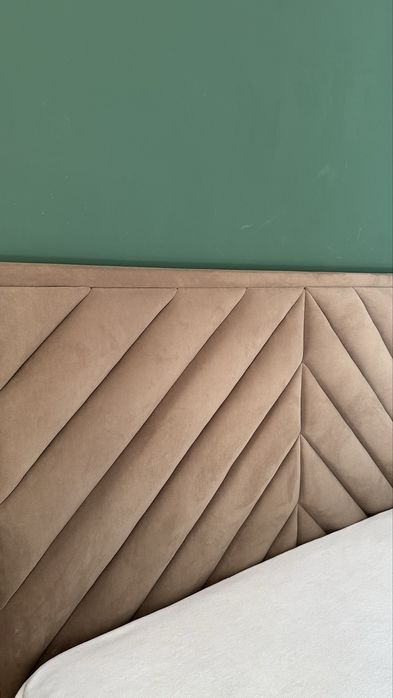 Кровать с  ортопедическим матрасом