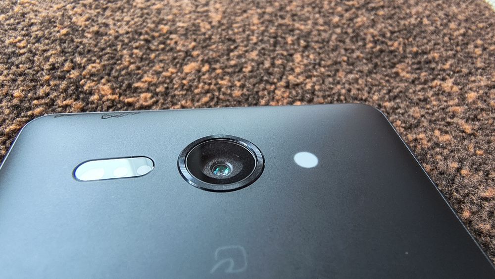 Sony  XZ2 Compact (H8324)-като нов