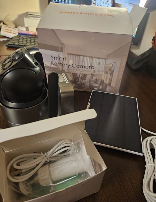 Camera supraveghere wifi panou solar