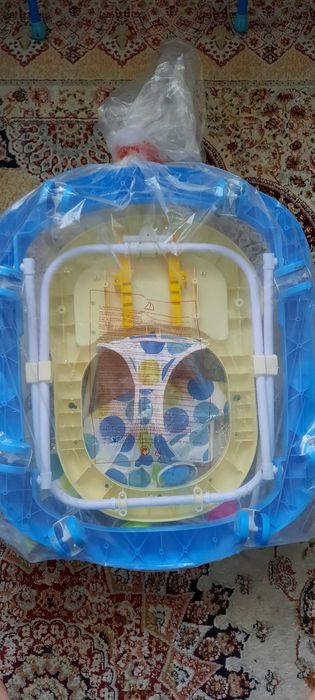 Детский ходунки (почти новый)