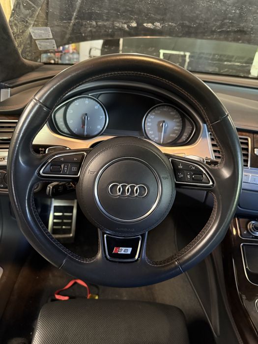 Audi s8 D4 plus 98000km. На части