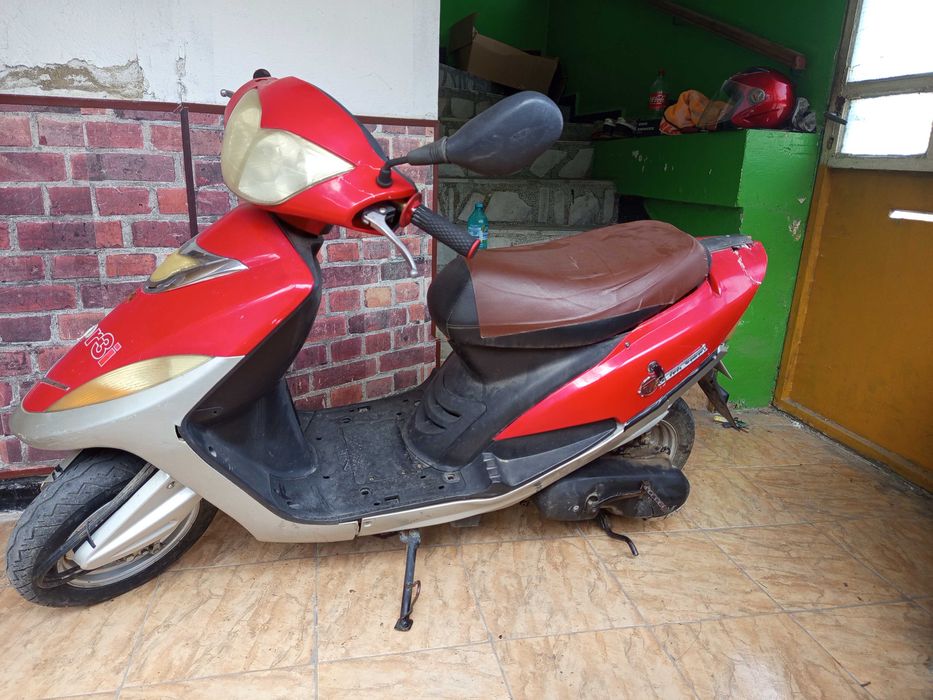 50 cc пали и върви с документи