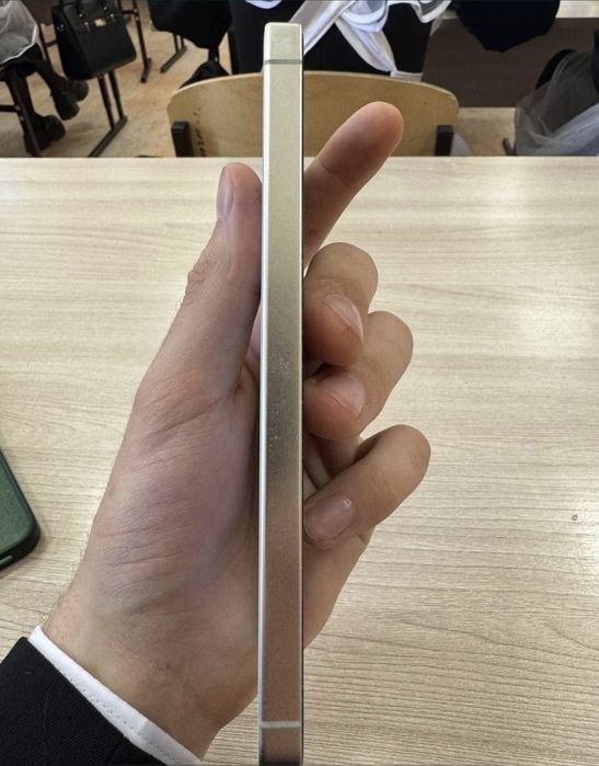 Samsung s24. 8+8/128gb
