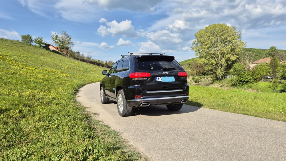 Jeep Grand Cherokee Summit