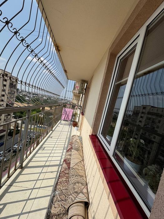 Продаётся квартира 4 комнатная в шайхантахуроском районе