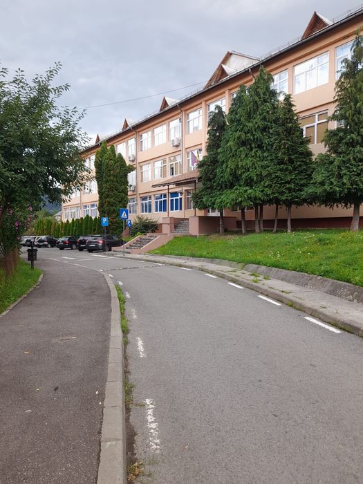 Vand apartament sau schimb