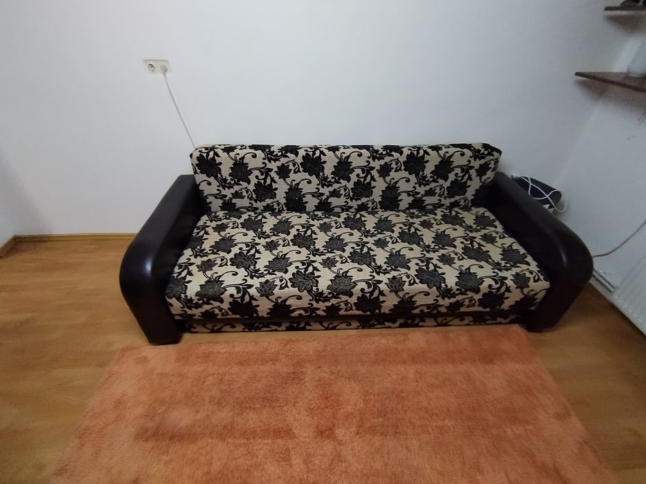 Vând canapea de vanzare