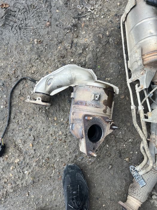 Filtru particule catalizator nissan qashqai 2.0 d 2010