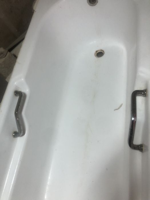 Продам Ванна чугунная