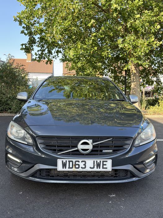 VOLVO V60 R design 1.6 Diesel volan pe dreapta