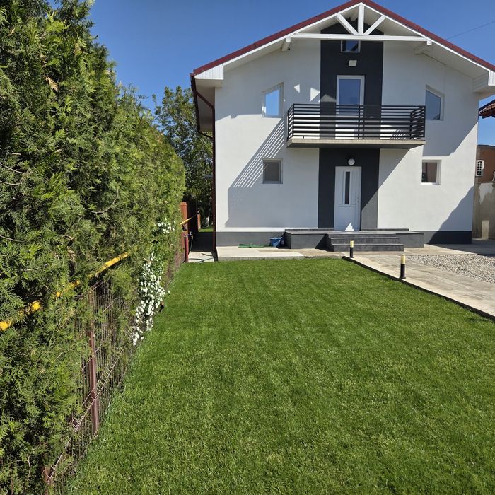 Casă P+M de vânzare – construcție  AMVIC, complet utilată, teren 590 mp