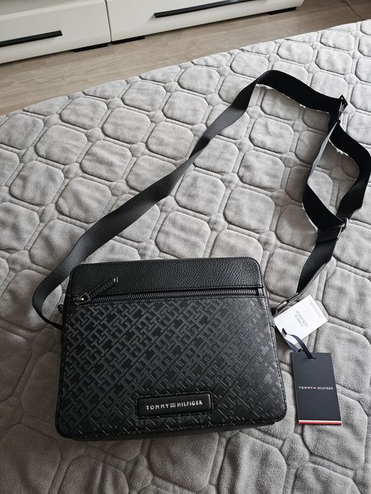 Geanta crossover Tommy Hilfiger monogram