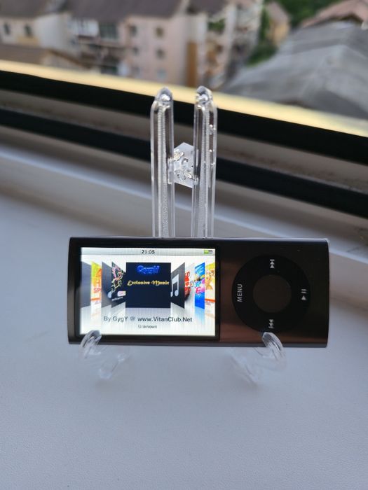 iPod Nano Generația 5 (cu Cameră) – 16GB, Culoare Gri / Charcoal